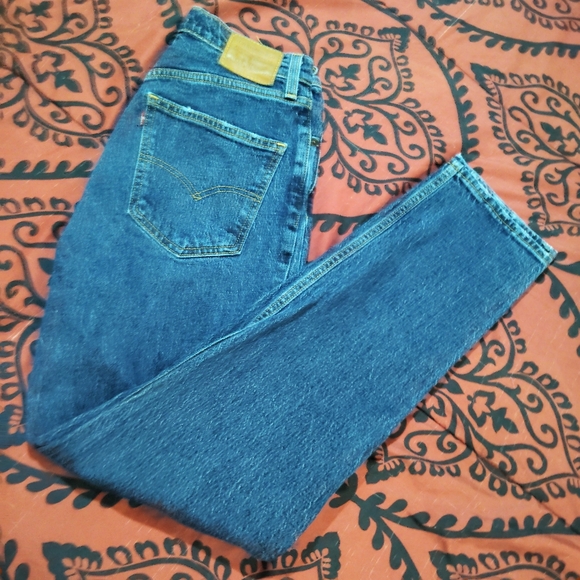 Vtg Levis 90s/Y2K 70s High Slim Straight Blue Denim Mom Jeans - Picture 2 of 16